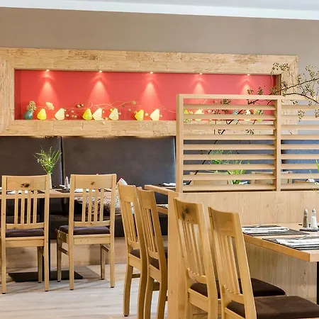 Hotell Post Mit Self Check-in 3*